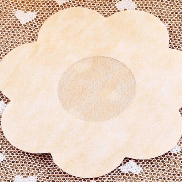 50 pc Breast Petals Nipple Covers - Picture 2 of 3